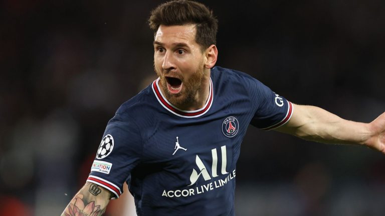 NEYMAR ANAVUTA MKWANJA MESSI