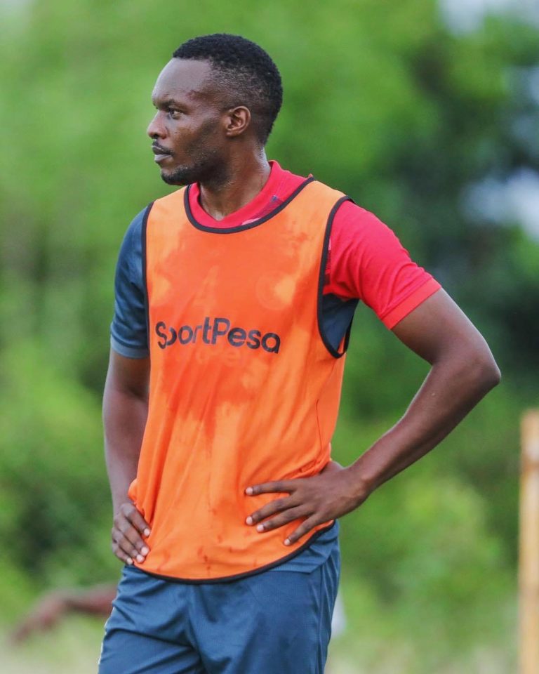 MZAMBIA SIMBA APEWA MKATABA WA KAZI KISA LWANGA