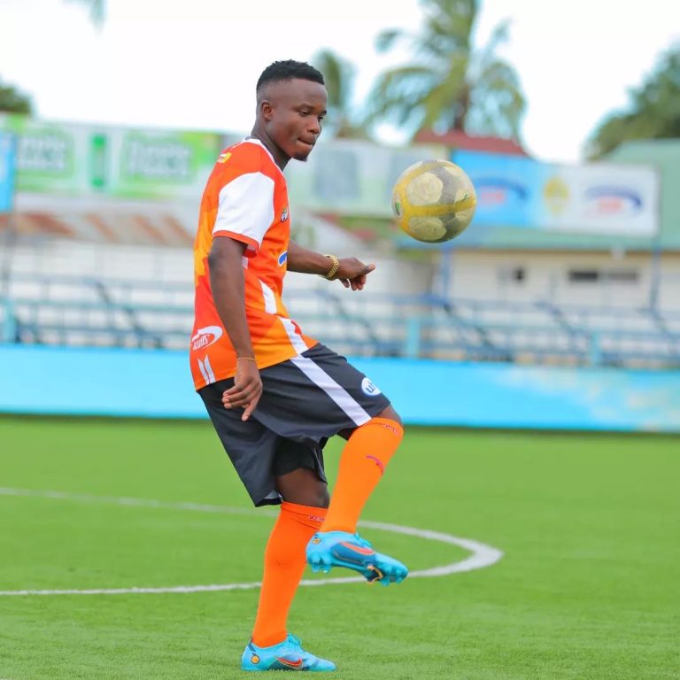 AZAM FC YATAMBIA USAJILI WAO