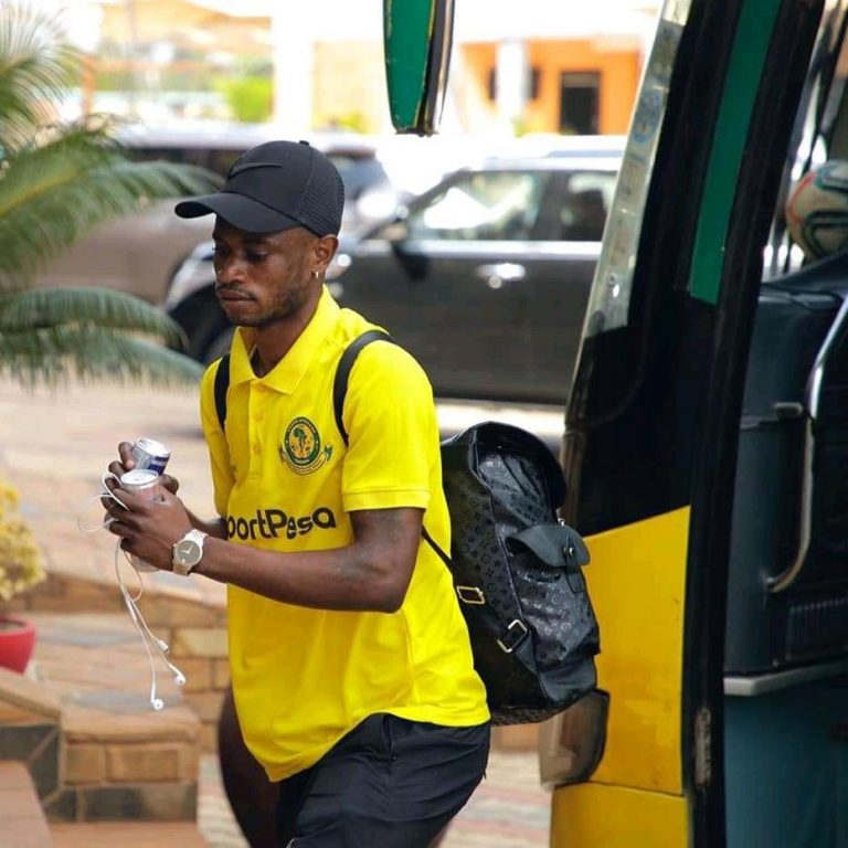 VIDEO:YANGA WAMSAJILI KISINDA,SIMBA WAMEKWAMA