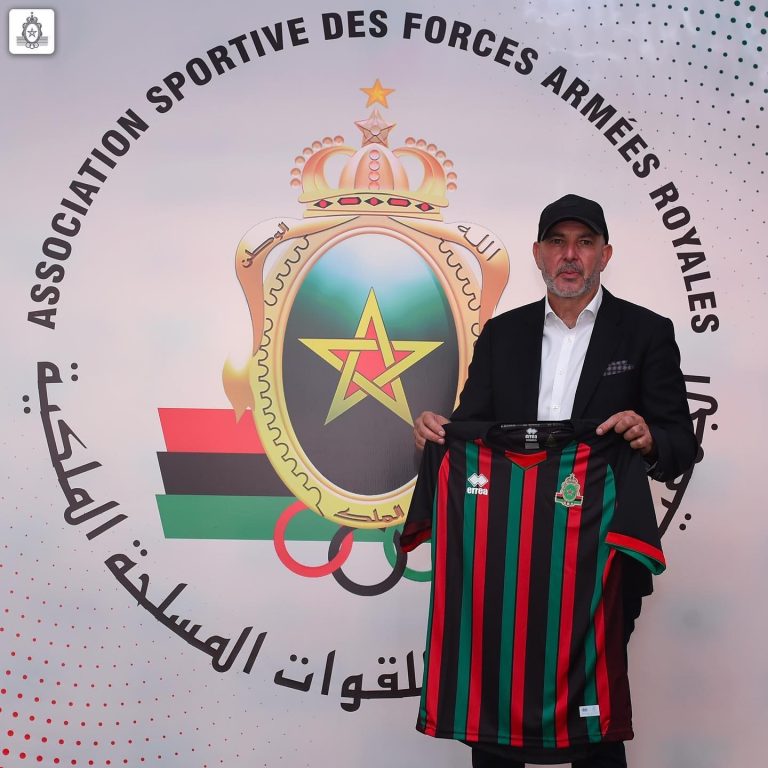 KOCHA YANGA ATAMBULISHWA KWENYE TIMU MPYA