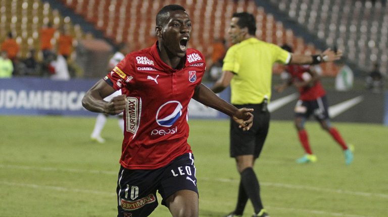 STRAIKA MCOLOMBIA MLANGONI SIMBA