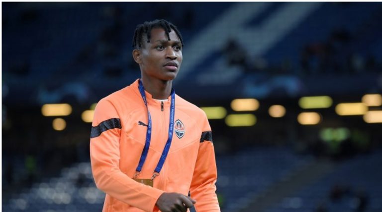 Shaktar Donetsk Yahofia Kumpoteza Mtanzania Yamuweka Benchi