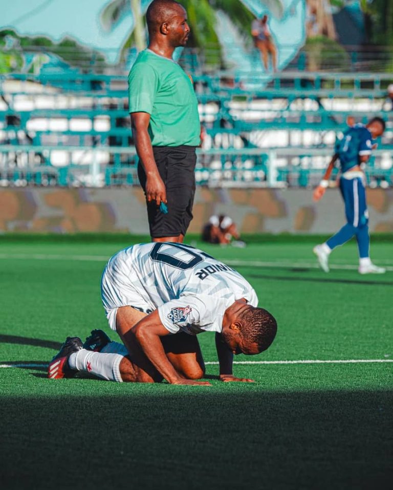 HUYU MSHAMBULIAJI WA KAZI KWENYE RADA ZA SIMBA