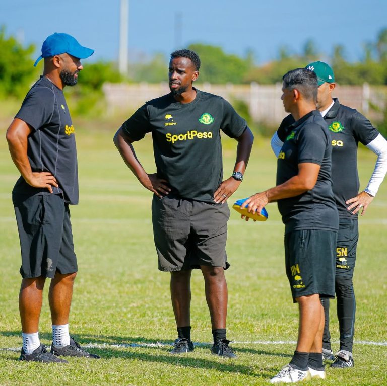 YANGA YAZIPIGIA HESABU TATU ZA KMC