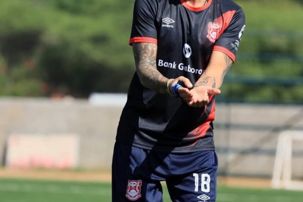 Huyu hapa atajwa kurithi mikoba ya Fadlu Davids Simba SC