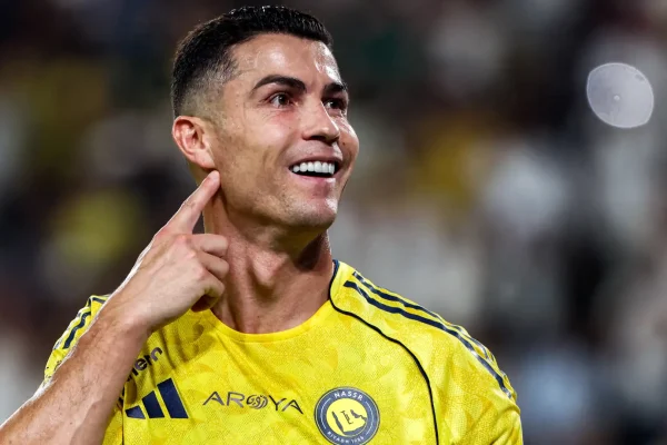 Bloomberg: Cristiano Ronaldo Bilionea wa Kwanza Katika Mpira wa Miguu