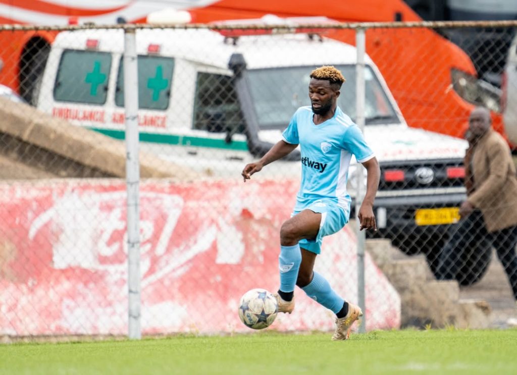 Wapinzani wa Yanga SC Silver Strikers wameanza kiburi mapema, watua wakicheza