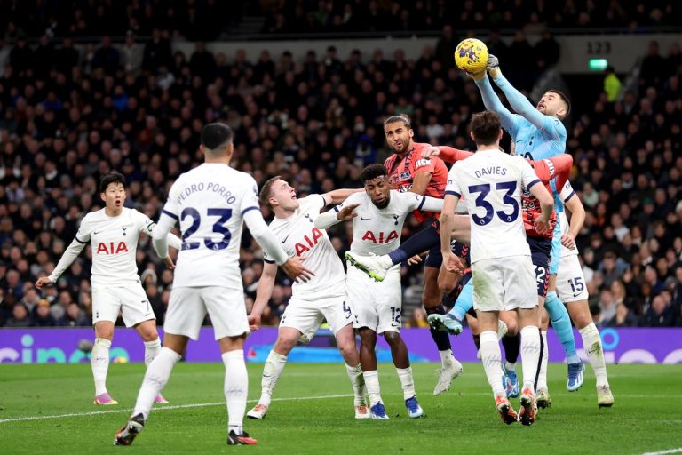 Vita Yakumaliza Msimu Leo, Siku yenye Msisimko Tottenham Kujinusulu Mbele ya Everton