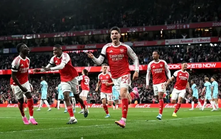 Ruto Aialika Arsenal Kutembelea Kenya Baada ya Sherehe Kubwa za Ubingwa